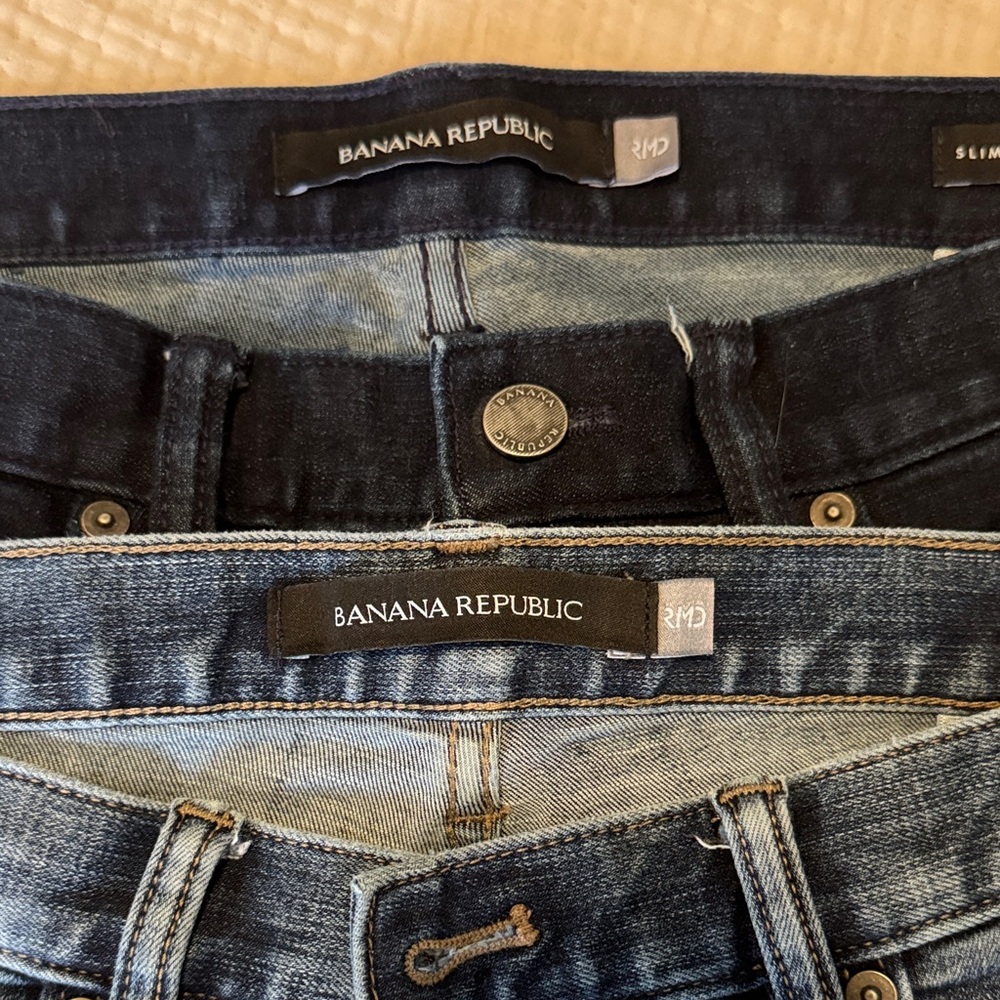 Men’s Banana Republic Slim Fit Dark and Medium Wash Jeans - Picture 8 of 9